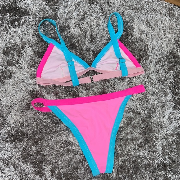 Pink and blue bikini shein size large that’s more like a m/s - Picture 2 of 2